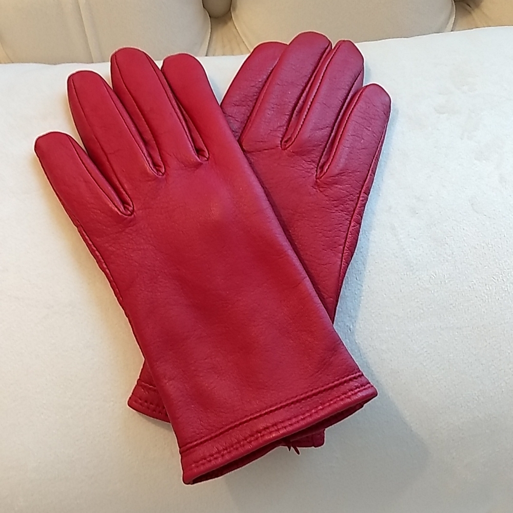 🆕❤️ Women's RED LEATHER GLOVES❤️ 🆕 - Picture 3 of 6